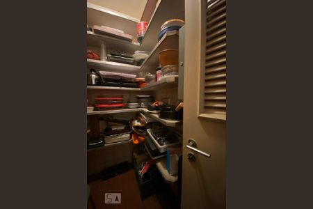 Apartamento à venda com 650m², 3 quartos e 5 vagas Apartamento à venda com 650m², 3 quartos e 5 vagasDespensa