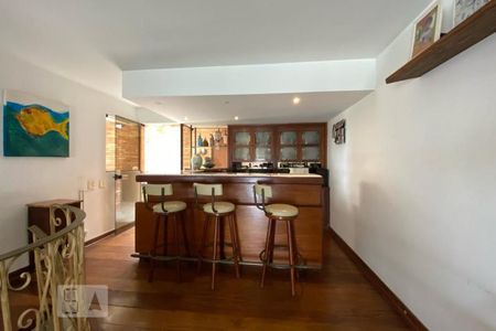 Apartamento à venda com 650m², 3 quartos e 5 vagas Apartamento à venda com 650m², 3 quartos e 5 vagasSala de TV - Bar