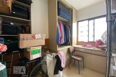 Apartamento à venda com 650m², 3 quartos e 5 vagas Apartamento à venda com 650m², 3 quartos e 5 vagasQuarto de Serviço