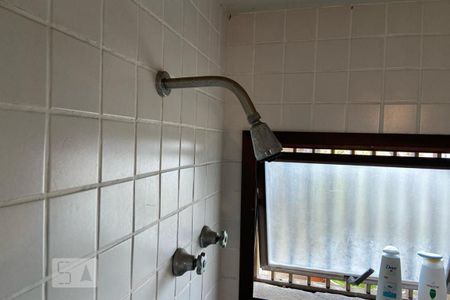 Apartamento à venda com 650m², 3 quartos e 5 vagas Apartamento à venda com 650m², 3 quartos e 5 vagasChuveiro