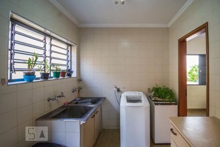 Casa à venda com 332m², 4 quartos e 4 vagasÁrea de Serviço