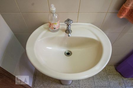 Casa à venda com 332m², 4 quartos e 4 vagasBanheiro de Serviço