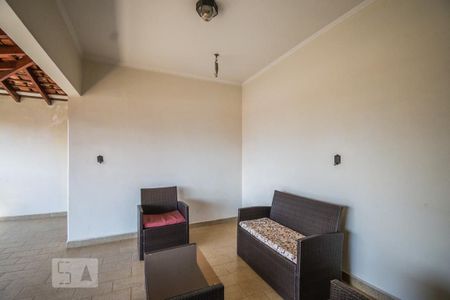 Casa à venda com 332m², 4 quartos e 4 vagasvaranda