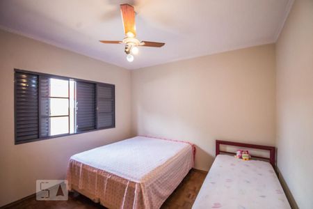 Casa à venda com 332m², 4 quartos e 4 vagasQuarto 1