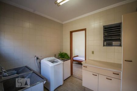 Casa à venda com 332m², 4 quartos e 4 vagasÁrea de Serviço