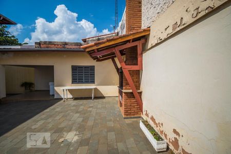 Casa à venda com 332m², 4 quartos e 4 vagasChurrasqueira