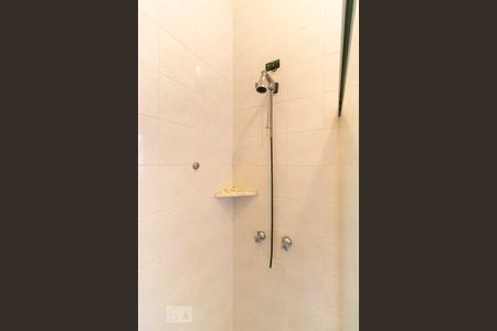 Casa para alugar com 700m², 5 quartos e 8 vagasBanheiro de serviço