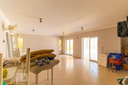 Casa para alugar com 700m², 5 quartos e 8 vagasSalão de festas