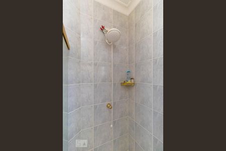 Casa para alugar com 700m², 5 quartos e 8 vagasBanheiro social