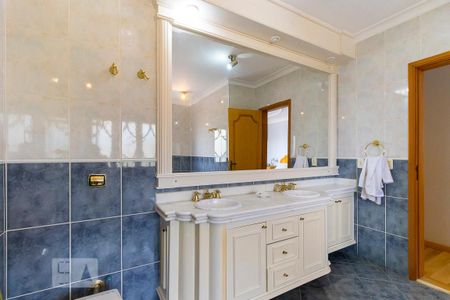 Casa para alugar com 700m², 5 quartos e 8 vagasBanheiro da suíte 1