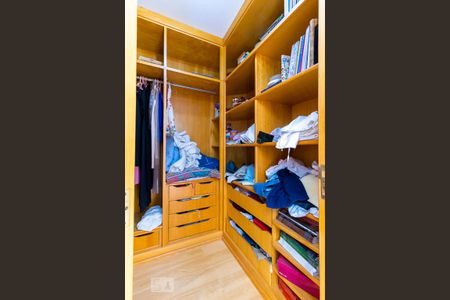 Casa para alugar com 700m², 5 quartos e 8 vagasQuarto 3 - Suíte 3