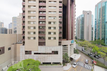 Vista Quarto de apartamento para alugar com 1 quarto, 44m² em Itaim Bibi, São Paulo