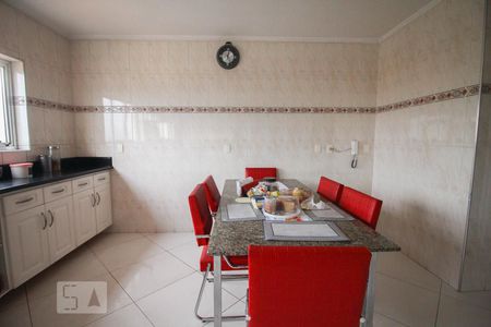 Casa à venda com 253m², 3 quartos e 4 vagas Casa à venda com 253m², 3 quartos e 4 vagascozinha