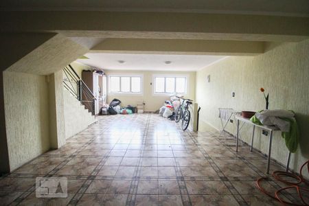 Casa à venda com 253m², 3 quartos e 4 vagas Casa à venda com 253m², 3 quartos e 4 vagasgaragem