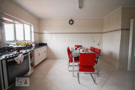 Casa à venda com 253m², 3 quartos e 4 vagas Casa à venda com 253m², 3 quartos e 4 vagascozinha