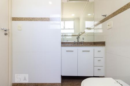 Apartamento à venda com 170m², 3 quartos e 3 vagasBanheiro da suíte 2