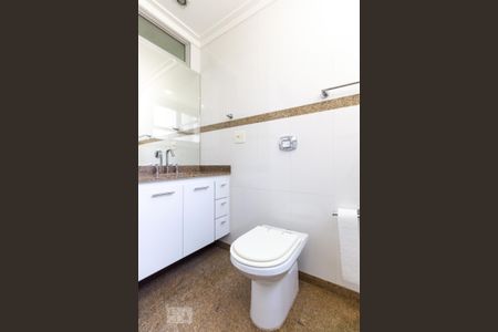 Apartamento à venda com 170m², 3 quartos e 3 vagasBanheiro da suíte 2