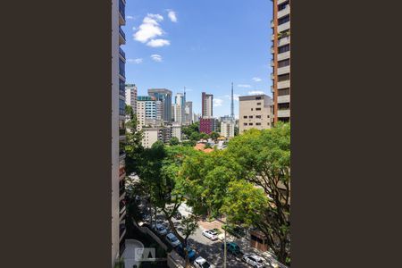 Vista de apartamento à venda com 3 quartos, 170m² em Higienópolis, São Paulo