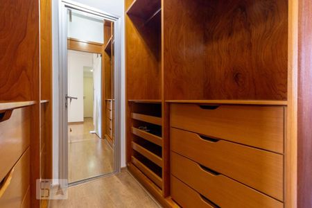 Apartamento à venda com 170m², 3 quartos e 3 vagasCloset