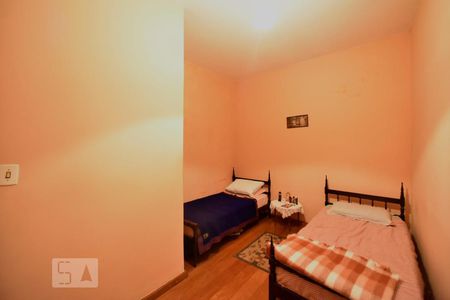 Casa à venda com 140m², 5 quartos e 2 vagasQuarto 3