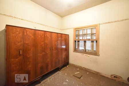 Casa à venda com 140m², 5 quartos e 2 vagasQuarto 2 da casa antiga