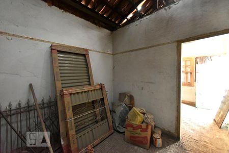 Casa à venda com 140m², 5 quartos e 2 vagasQuarto 1 da casa antiga