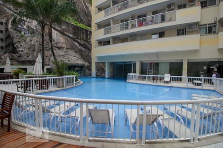 Apartamento para alugar com 84m², 3 quartos e 1 vaga Apartamento para alugar com 84m², 3 quartos e 1 vagaÁrea comum - Piscina