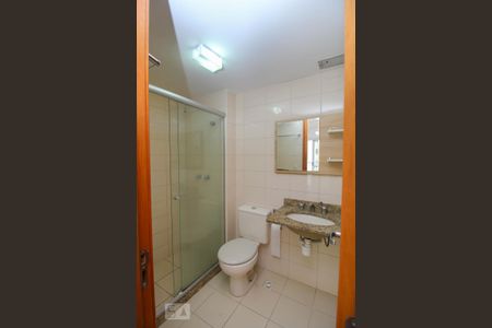 Apartamento para alugar com 84m², 3 quartos e 1 vaga Apartamento para alugar com 84m², 3 quartos e 1 vagaBanheiro da Suíte