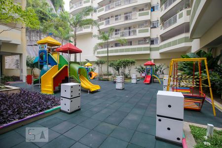 Apartamento para alugar com 84m², 3 quartos e 1 vaga Apartamento para alugar com 84m², 3 quartos e 1 vagaÁrea Comum - Playground