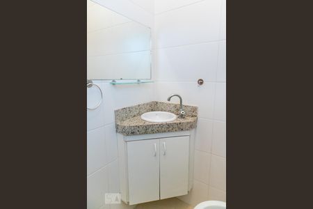 Banheiro de apartamento para alugar com 1 quarto, 25m² em Vila Guilherme, São Paulo