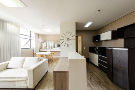 Sala e cozinha de Apartamento com 1 quarto, 65m² Luxemburgo