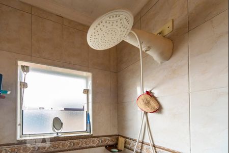 Casa à venda com 187m², 3 quartos e 4 vagasChuveiro