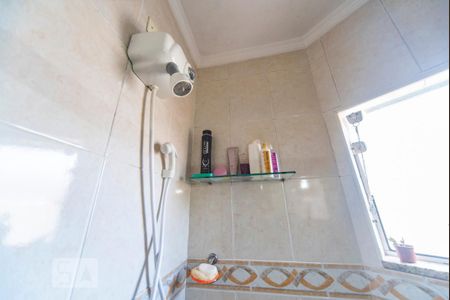 Casa à venda com 187m², 3 quartos e 4 vagasChuveiro