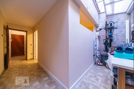 Casa à venda com 187m², 3 quartos e 4 vagasCorredor e Quintal