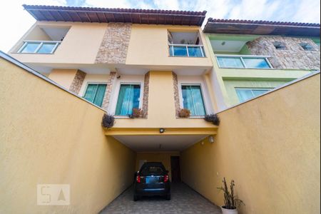 Casa à venda com 187m², 3 quartos e 4 vagasFachada
