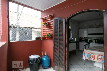 Casa à venda com 120m², 3 quartos e 2 vagasVaranda / lavanderia