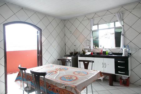 Casa à venda com 120m², 3 quartos e 2 vagasCozinha