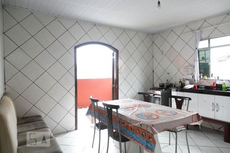 Casa à venda com 120m², 3 quartos e 2 vagasCozinha