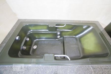 Casa à venda com 400m², 5 quartos e 4 vagasDetalhe Banheiro Suíte 2