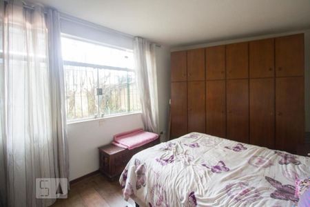 Casa à venda com 400m², 5 quartos e 4 vagasQuarto 2