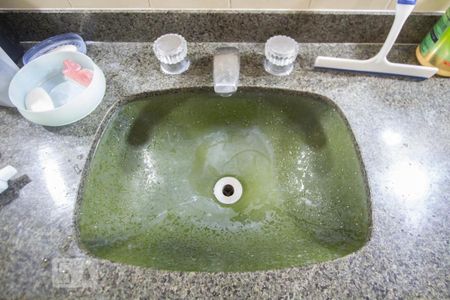 Casa à venda com 400m², 5 quartos e 4 vagasDetalhe Banheiro Suíte 2