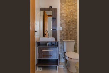 Apartamento à venda com 74m², 2 quartos e 1 vaga Apartamento à venda com 74m², 2 quartos e 1 vagaBanheiro