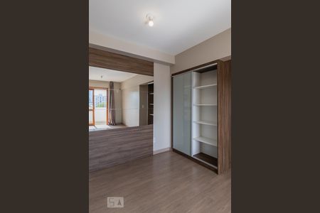 Apartamento à venda com 74m², 2 quartos e 1 vaga Apartamento à venda com 74m², 2 quartos e 1 vagaSala