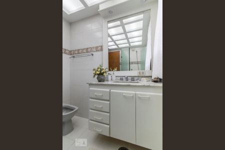 Apartamento à venda com 140m², 4 quartos e 2 vagasBanheiro