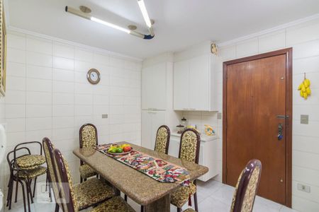 Apartamento à venda com 140m², 4 quartos e 2 vagasCopa