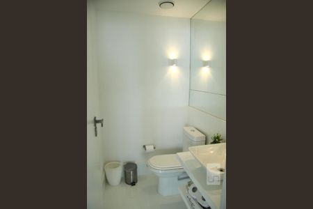 Apartamento à venda com 600m², 6 quartos e 5 vagasLavabo 2