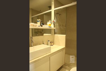 Apartamento à venda com 600m², 6 quartos e 5 vagasBanheiro da Suíte 1