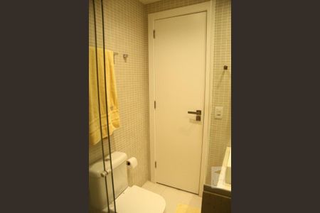 Apartamento à venda com 600m², 6 quartos e 5 vagasBanheiro da Suíte 1
