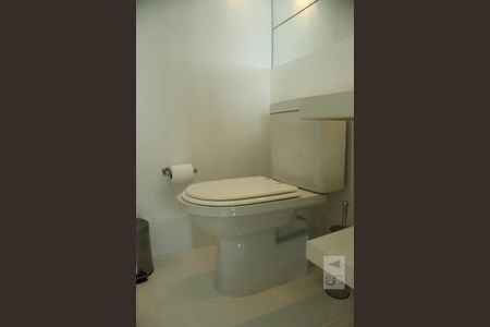Apartamento à venda com 600m², 6 quartos e 5 vagasLavabo 2