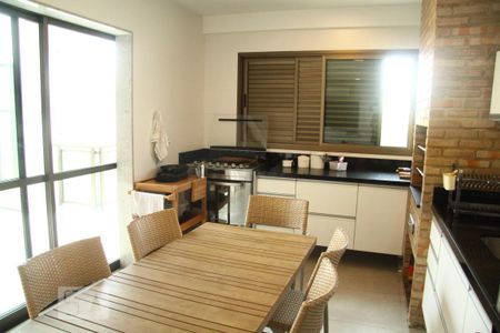 Apartamento à venda com 600m², 6 quartos e 5 vagasCozinha Gourmet
